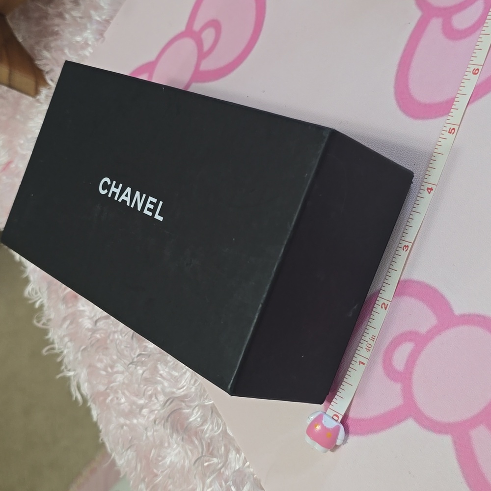 Chanel Box - Picture 6 of 7